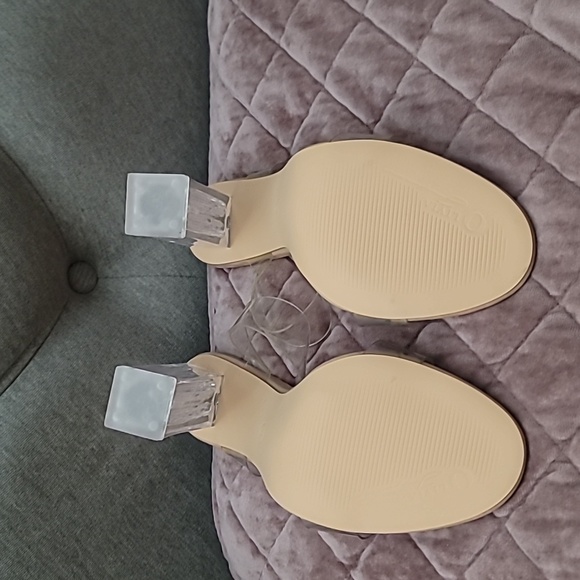 MISS LOLA HEELS - Picture 2 of 4